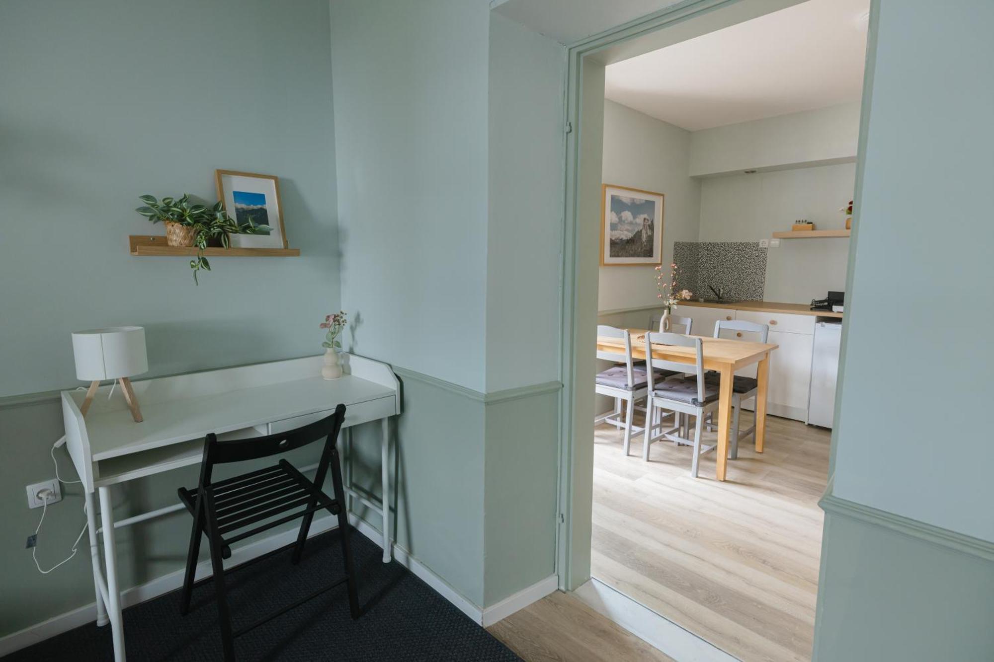 Castle Road Apartment